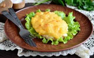 Куриные грудки с помидорами и сыром в духовке
